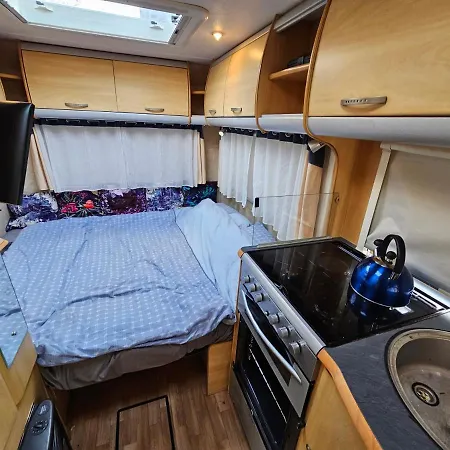 فندق مبيت وإفطار Campervan Experience